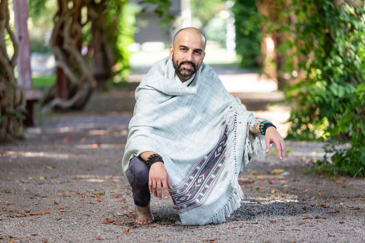 Meditation Shawl / Meditation Blanket / Prayer Shawl for Men Women (Love) - Meditation Shawl