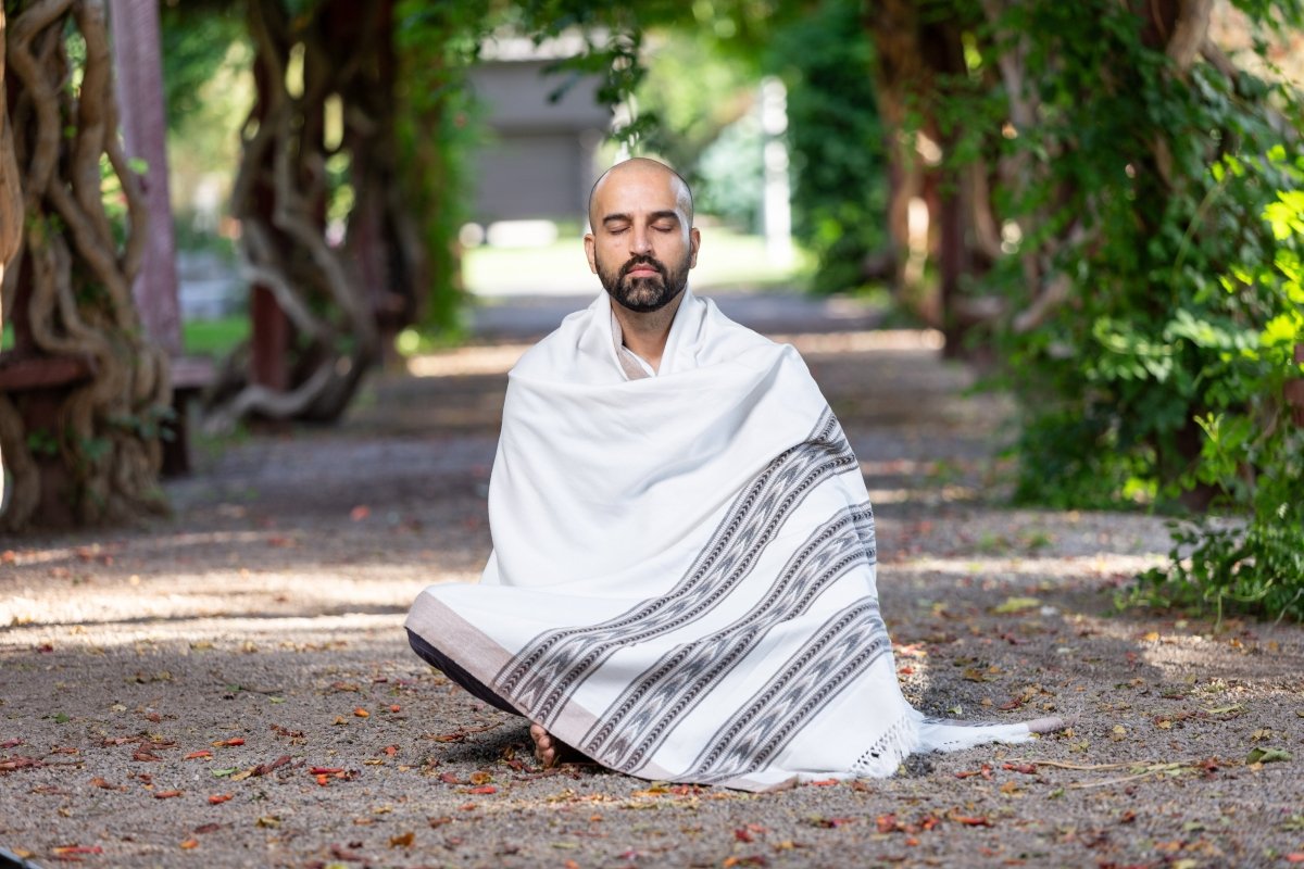 Meditation Shawl / Meditation Blanket / Prayer Shawl for Men Women (Truth) - Meditation Shawl