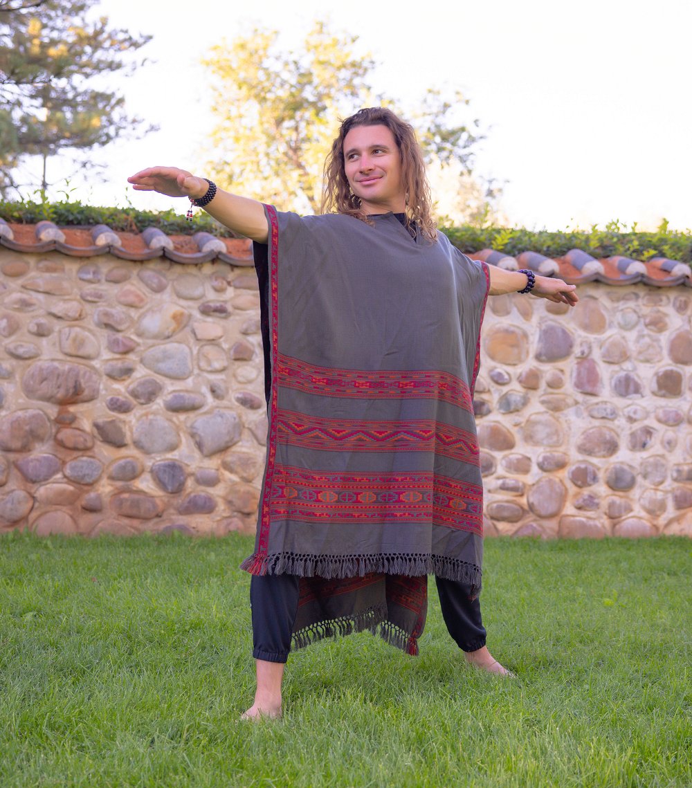 Poncho (Experience) -