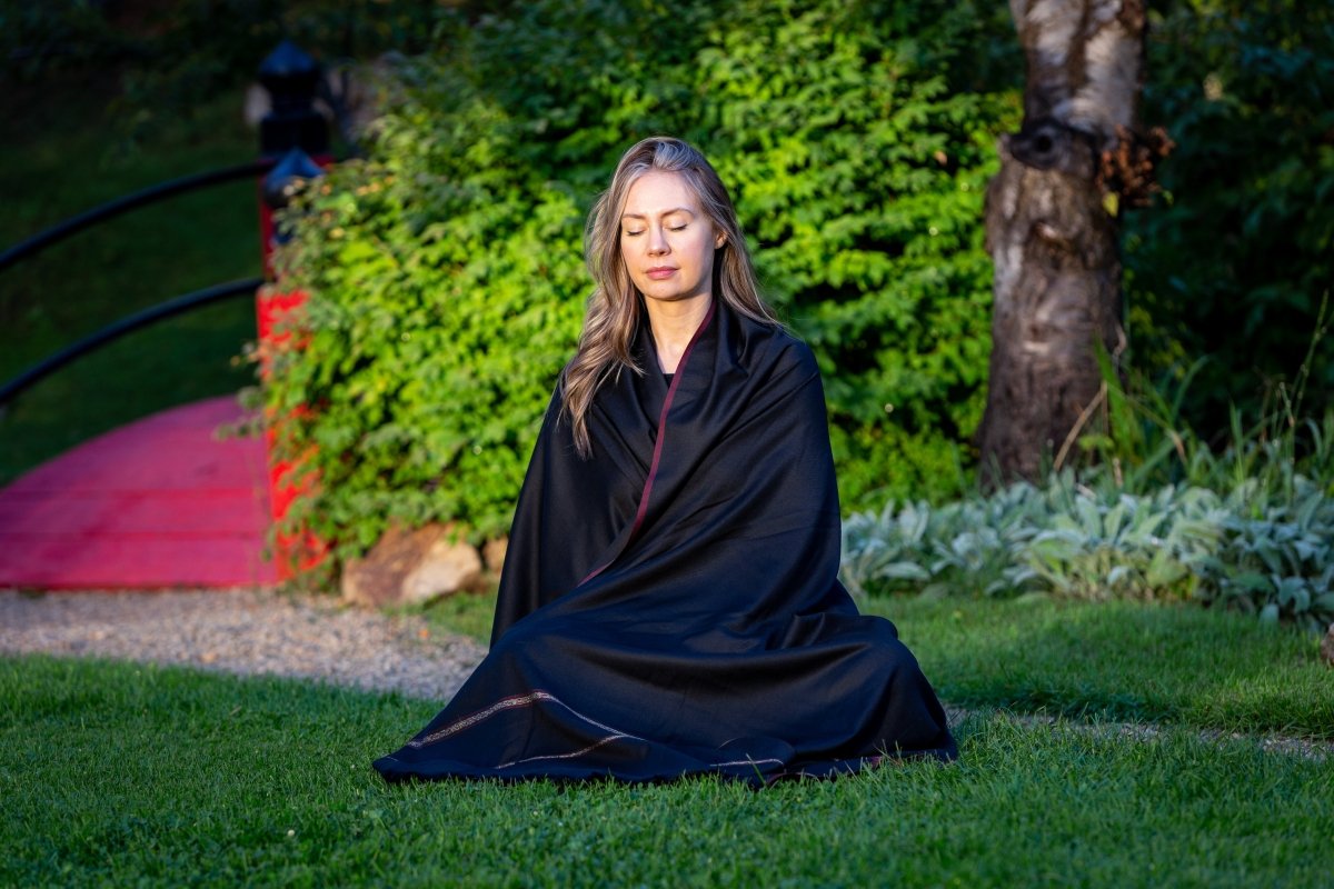 Meditation Shawl / Meditation Blanket / Prayer Shawl for Men Women (Clarity) - Meditation Shawl
